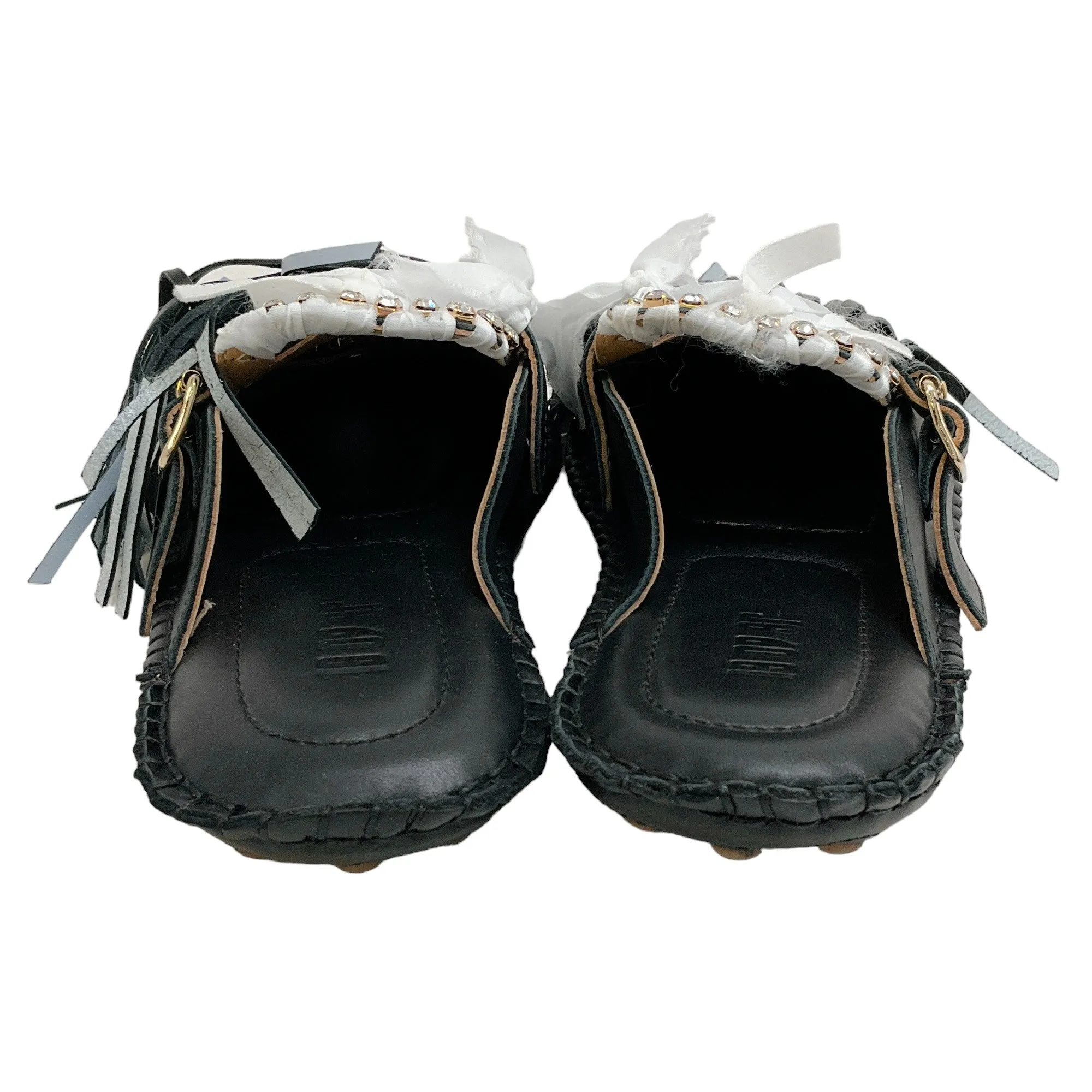 13 09 SR Black / White Leather Puli Mules