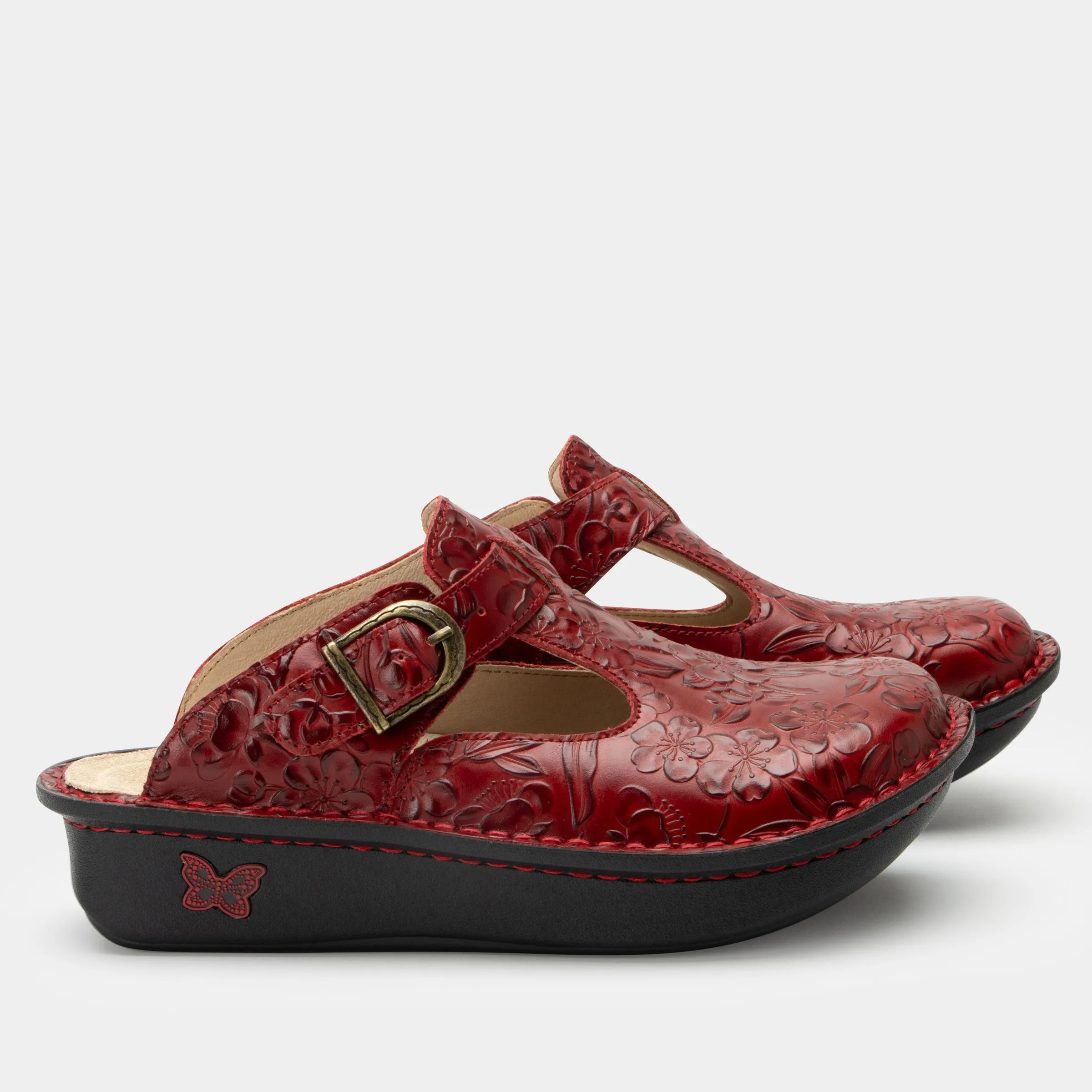 Classic Loretta Roja Shoe