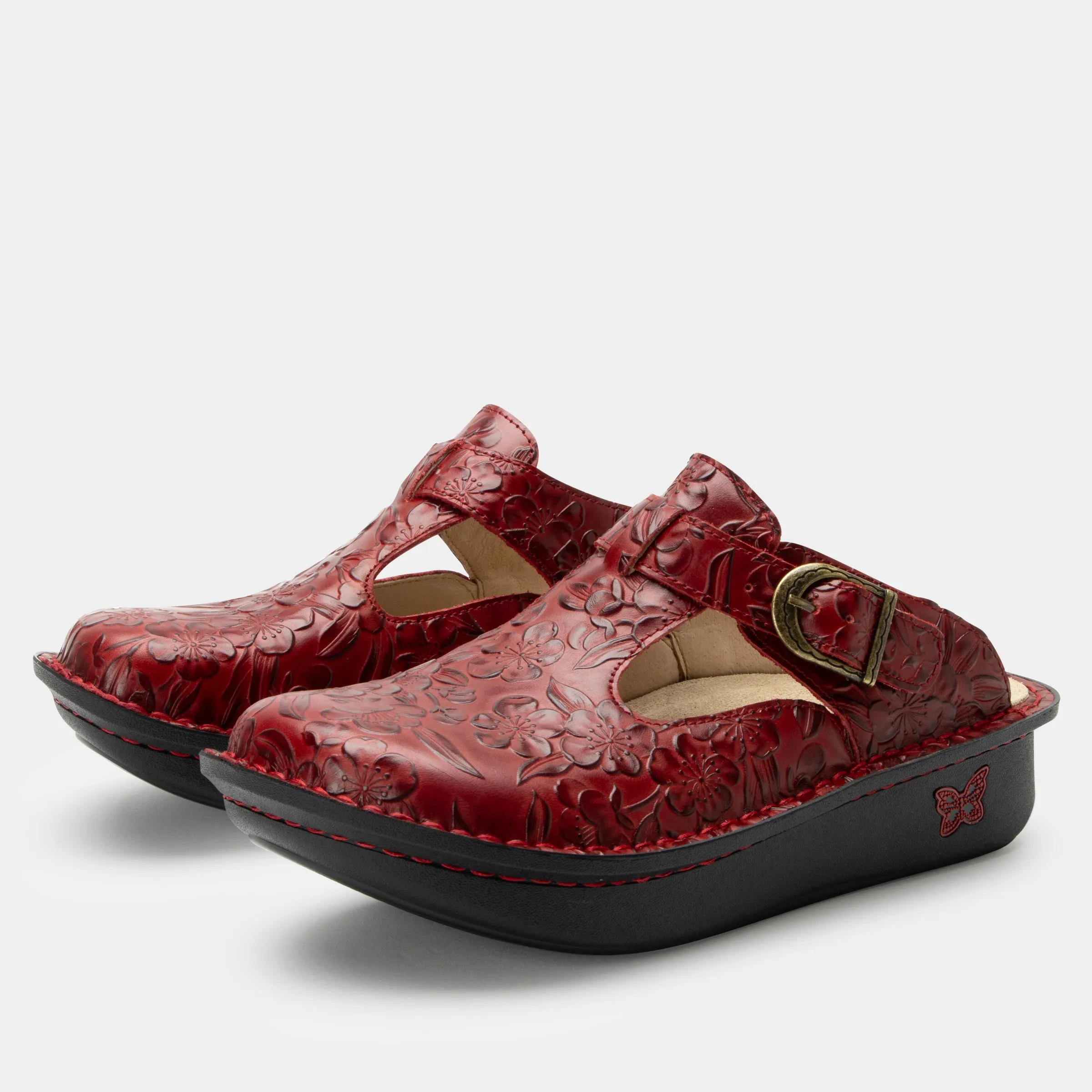 Classic Loretta Roja Shoe