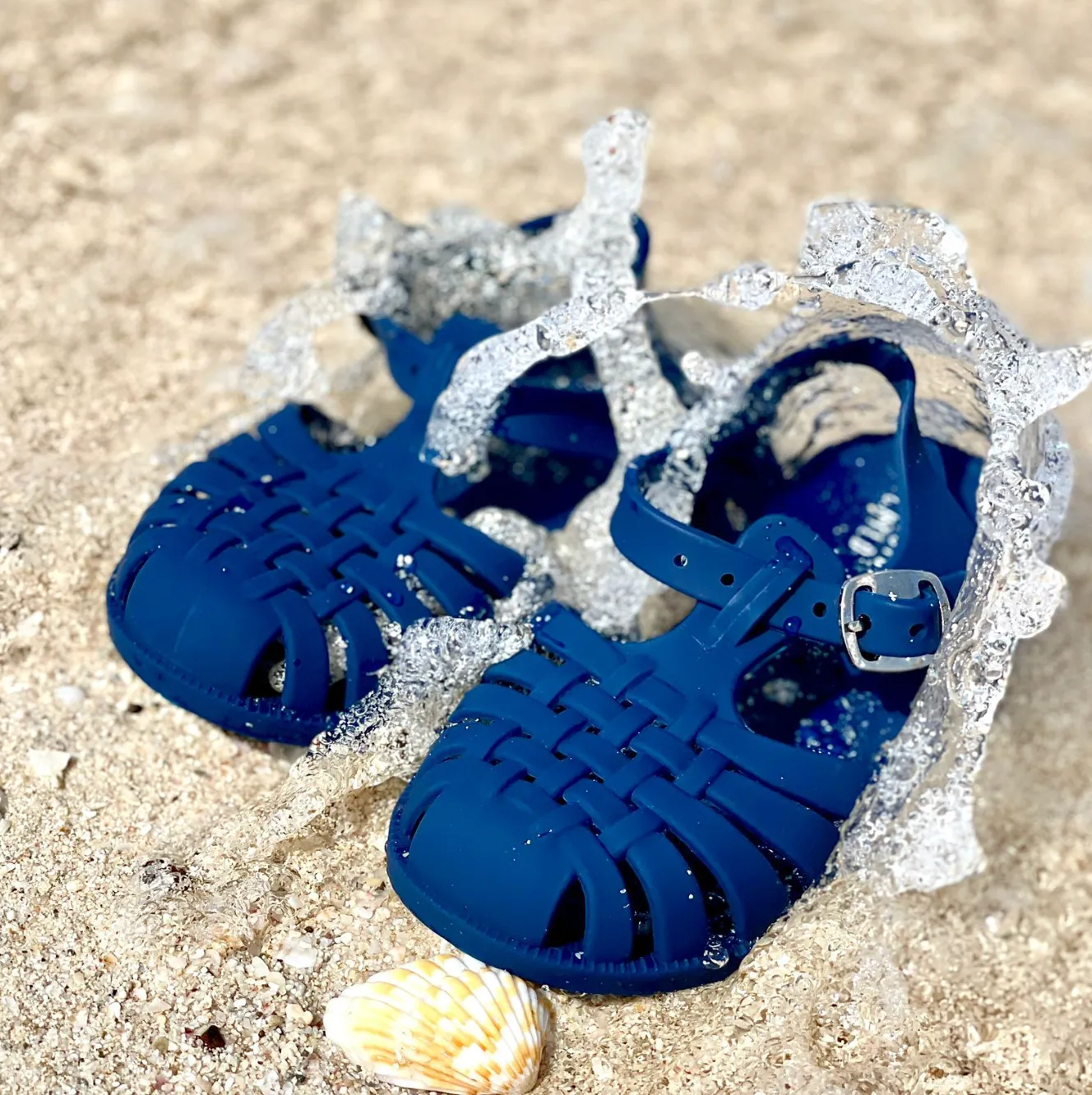 navy · classic plastic-free jelly sandals