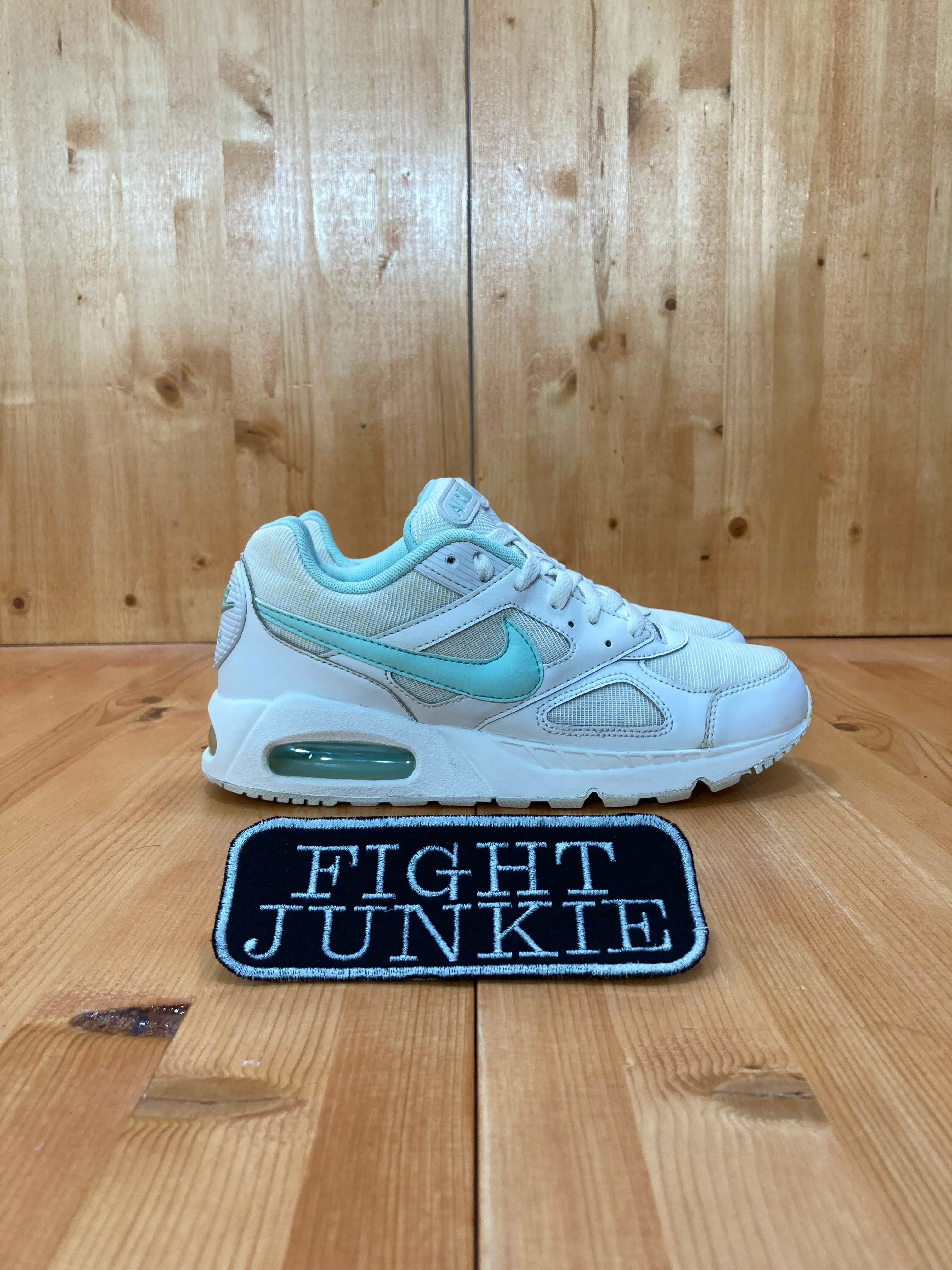 NIKE AIR MAX IVO Women Size 8 Shoes Sneakers White & Mint 635790-133