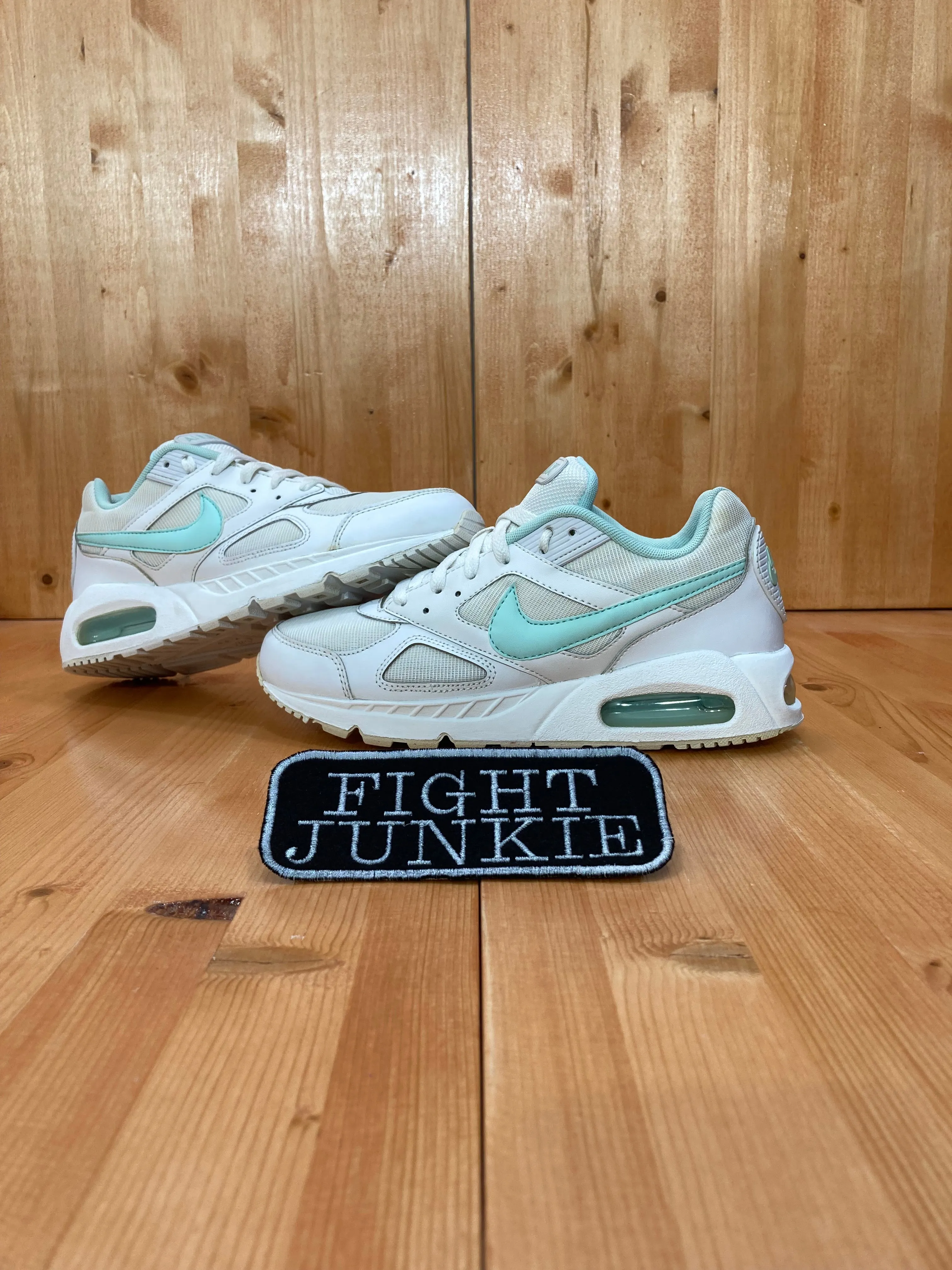 NIKE AIR MAX IVO Women Size 8 Shoes Sneakers White & Mint 635790-133