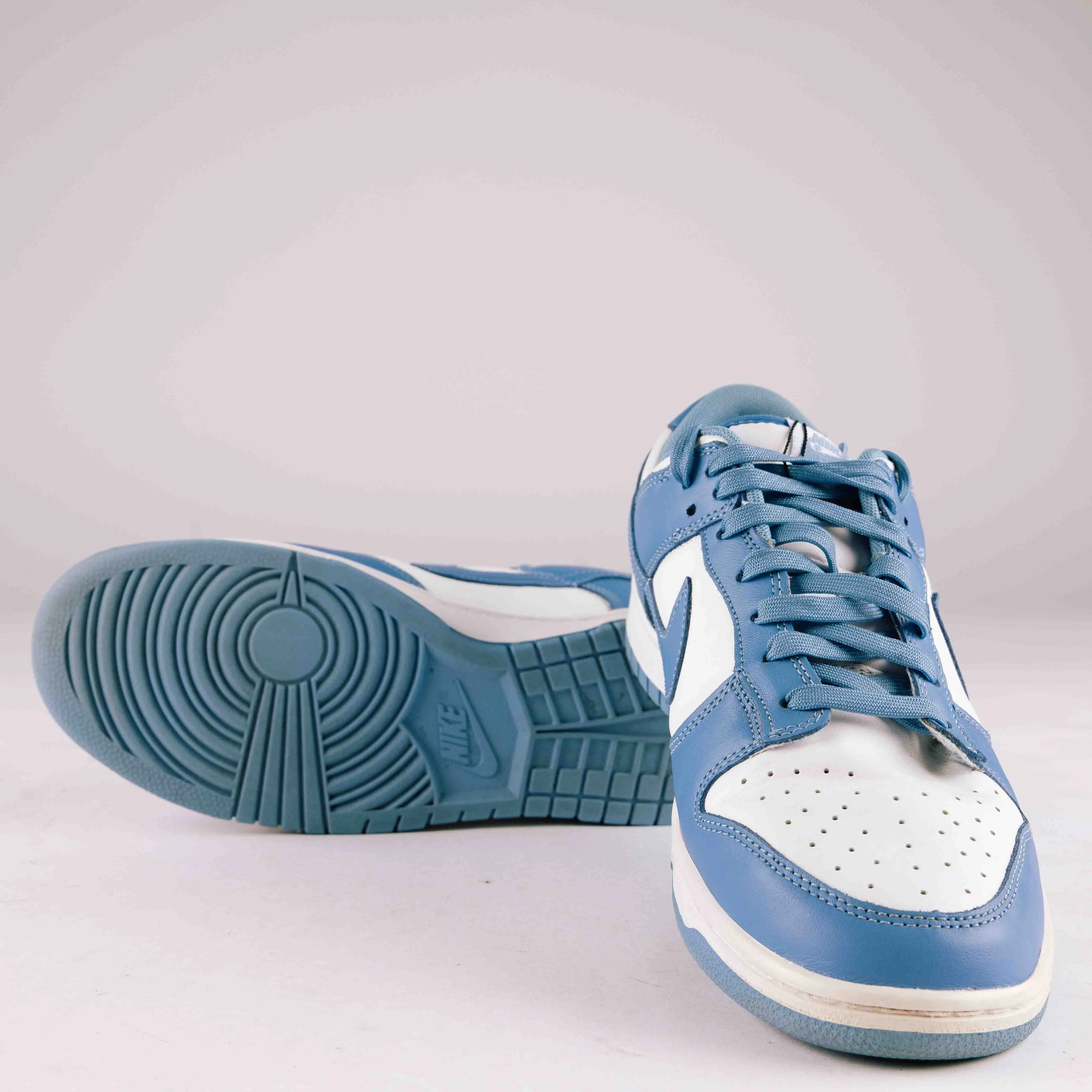 Nike Dunk Low UNC (2021) - Used - 2009