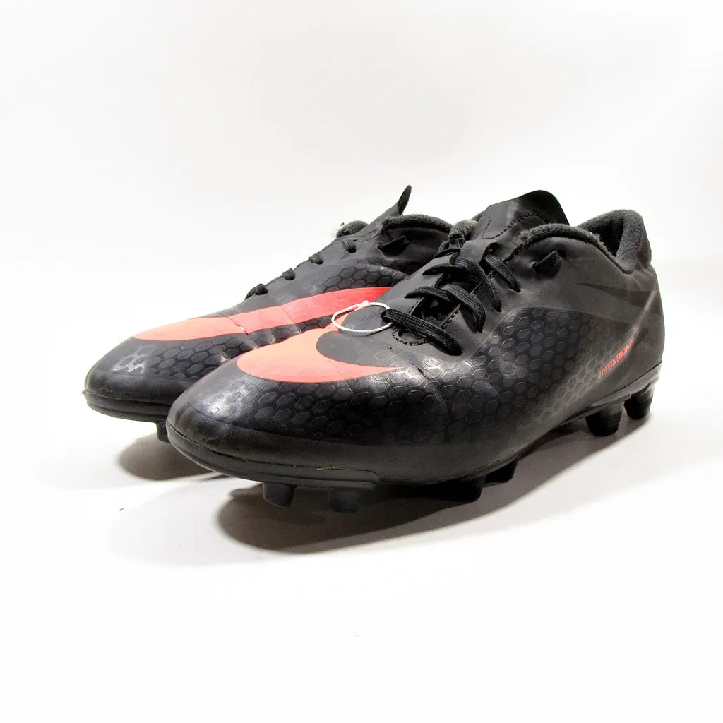 NIKE Hyper Venom