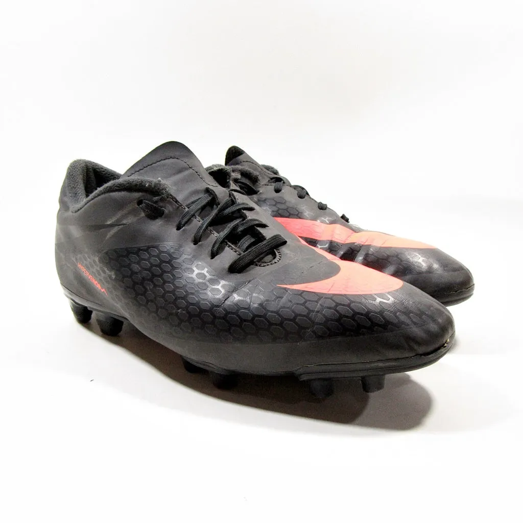 NIKE Hyper Venom