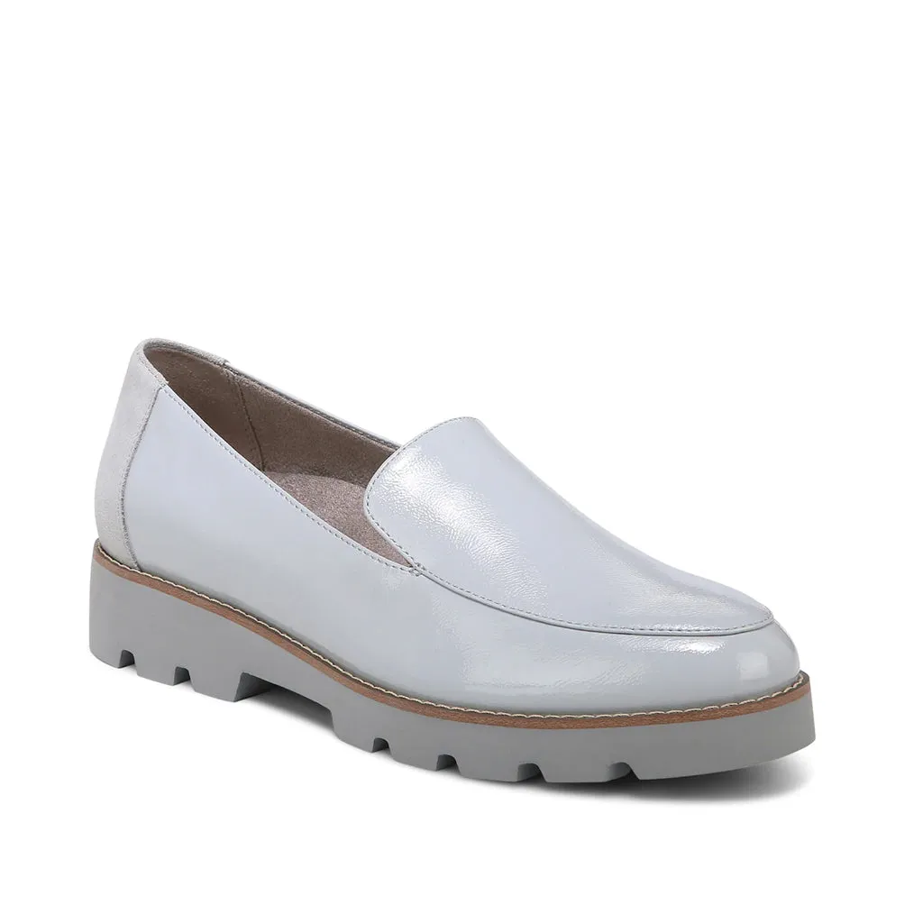 Vionic Women's Kensley Loafer in Vapor